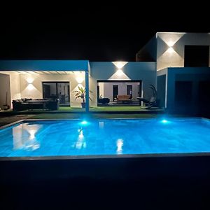 Villa à 3 Chambres à Coucher