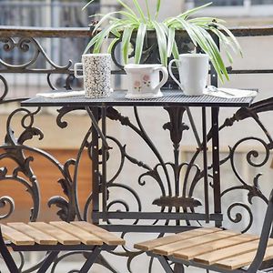 Appartement Haussman Et Son Balcon - Welkeys
