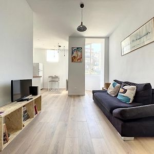 Charmant Appartement Renove - Central & Spacieux - Les Freres De La Loc'