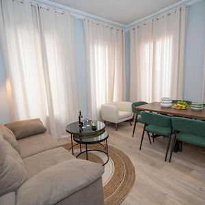 Appartement à 3 Chambres à Coucher