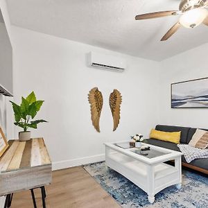 Intimate Casita Mia Minutes Away From Airport, Calle 8, Brickell, Coral Gables, The Beach And More!