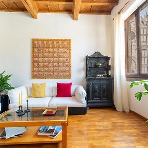 Appartement à 2 Chambres à Coucher