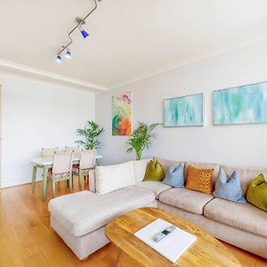 Appartement à 2 Chambres à Coucher