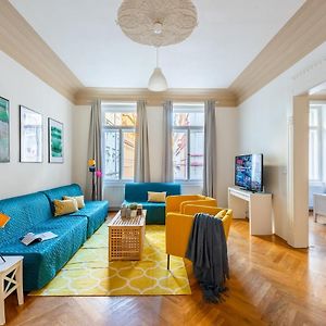 Appartement à 3 Chambres à Coucher
