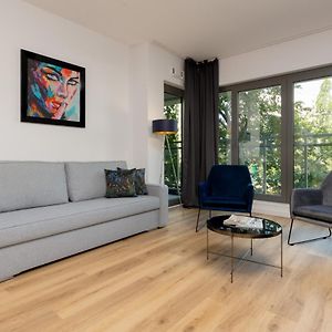 Apartment Avenue Solidarnosci On Wola By Noclegi Renters