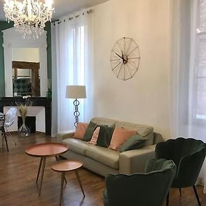 Appartement à 3 Chambres à Coucher