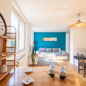 Appartement à 2 Chambres à Coucher