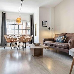 Appartement à 3 Chambres à Coucher
