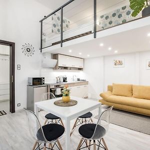 Mirror Apartments