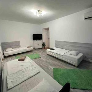 24 Ior By Green Apartments