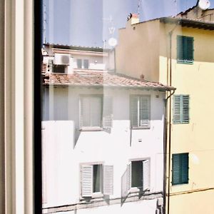 Bright Studio Flat In Oltrarno