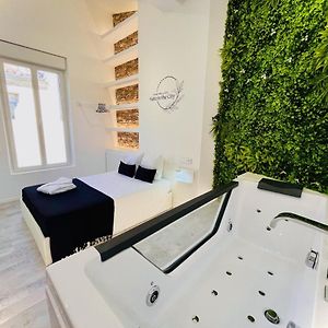Suite In The City Avec Jacuzzi Privatif - Hyper Centre