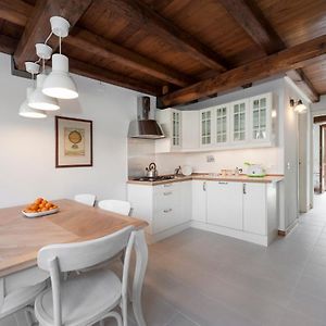 Appartement à 3 Chambres à Coucher