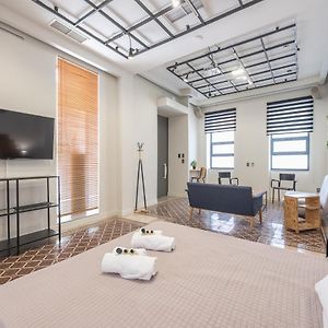 Artistic Home Gazi By Mdk Athens