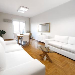 Appartement à 3 Chambres à Coucher