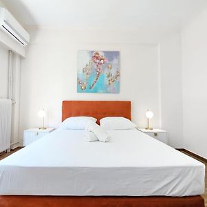 Athens Divas Velvet Gold