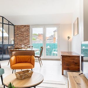 Appartement à 2 Chambres à Coucher