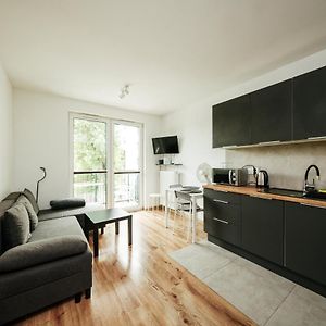 Wygodny Apartament Niedaleko Centrum, Free Parking