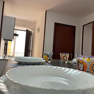 Dm House