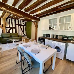 Appartement à 2 Chambres à Coucher