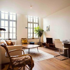 Appartement à 2 Chambres à Coucher