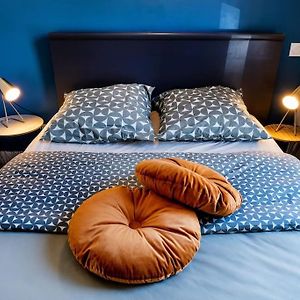 Lourde Center Apartment 3 Bed With Parking
