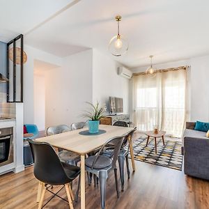 Appartement à 2 Chambres à Coucher