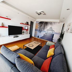 Appartement à 3 Chambres à Coucher
