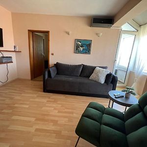 Apartment Raya