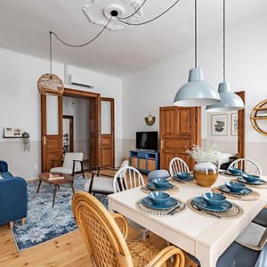 Appartement à 3 Chambres à Coucher