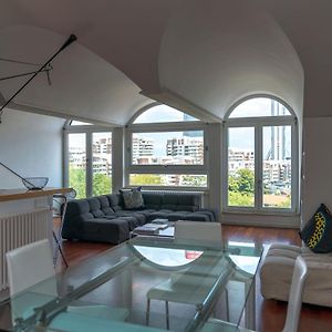 Appartement à 2 Chambres à Coucher