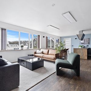 Appartement à 2 Chambres à Coucher