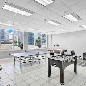 Luxurious Private Unit With Parking
