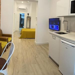 Brand New Studio Centro, Atocha - Museums