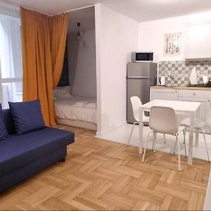 Cozy And Quiet Studio In Warsaw