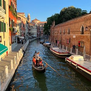 Venice Luxury Suite - Private Jacuzzi And Design