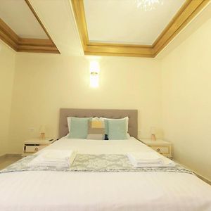 Laroka House Luxury Apartment City Center Universitate