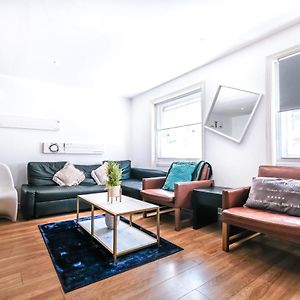 Appartement à 3 Chambres à Coucher