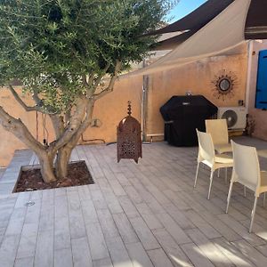 Villa à 3 Chambres à Coucher