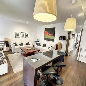 Appartement à 2 Chambres à Coucher