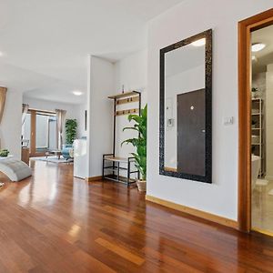 Urban Elegance Retreat