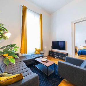 Appartement à 2 Chambres à Coucher