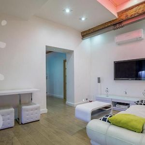 Appartement à 3 Chambres à Coucher