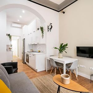 Appartement à 3 Chambres à Coucher