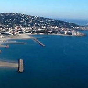 Studio Dans Villa Proche De La Plage