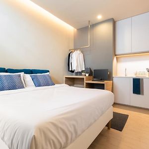 Silom Nara