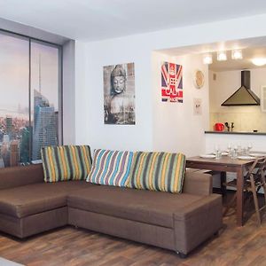 Appartement à 3 Chambres à Coucher