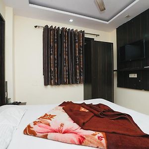 Hotel Av International Near New Delhi Railway Station, Paharganj