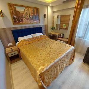Chambre Économique Lit King-Size