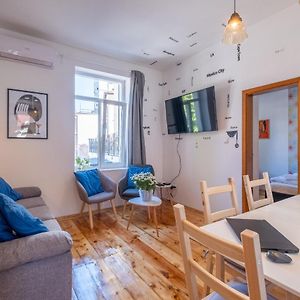 Appartement à 3 Chambres à Coucher